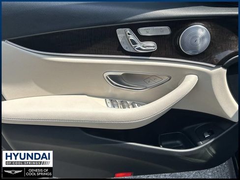 Used 2019 Mercedes-Benz E 300 image 17