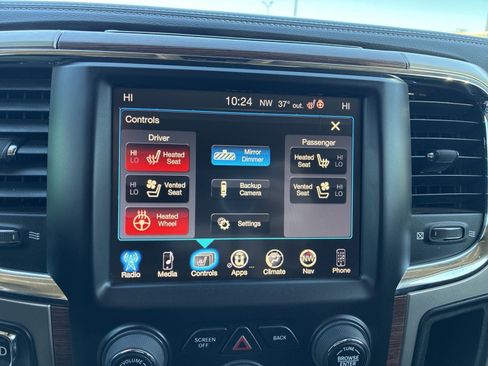 Used 2017 RAM 1500 Laramie w/ Convenience Group AWD/4WD image 21