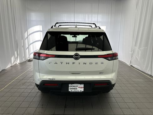 Certified 2024 Nissan Pathfinder SV w/ SV Premium Package image 5