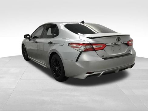 Used 2019 Toyota Camry SE FWD image 13