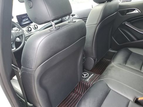 Used 2019 Mercedes-Benz GLA 250 4MATIC image 14