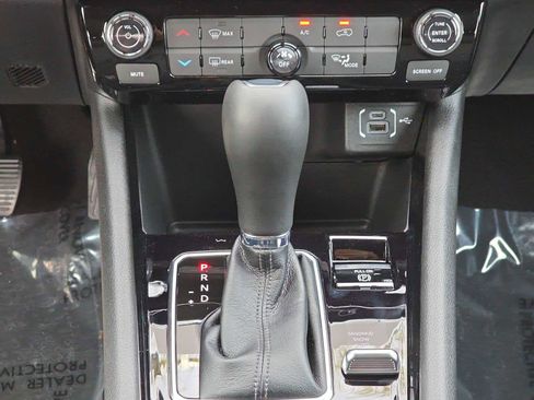 New 2026 Jeep Compass Latitude image 21