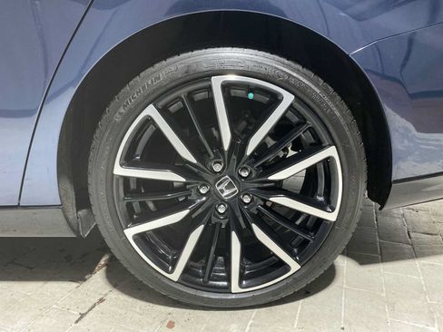 Used 2025 Honda Accord Touring image 8