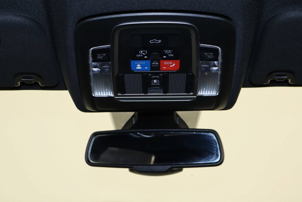 Used 2020 RAM 1500 Limited w/ Body Color Bumper Group AWD/4WD image 24