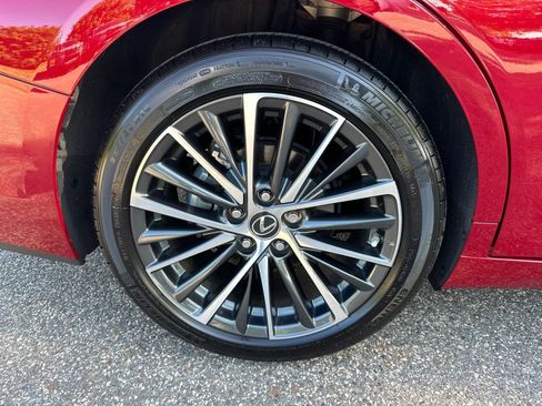Used 2025 Lexus ES 350 w/ Premium Package FWD image 17