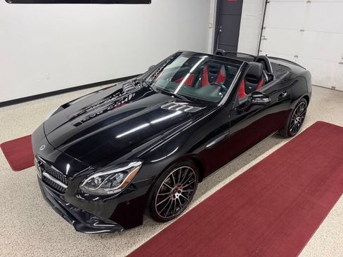 Used 2018 Mercedes-Benz SLC 300 image 2