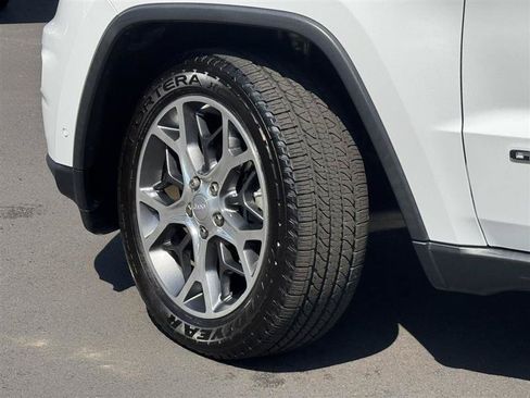 Used 2021 Jeep Grand Cherokee Limited w/ Luxury Group II AWD/4WD image 11