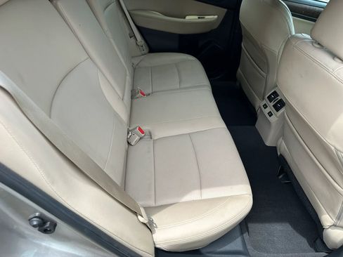 Used 2016 Subaru Outback 2.5i Limited AWD/4WD image 11