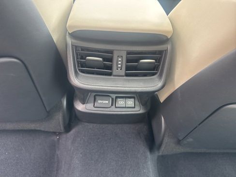 Certified 2025 Lexus ES 300h w/ Accessory Package (Z2) image 33