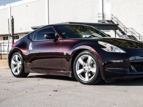 Used 2010 Nissan 370Z Touring image 28