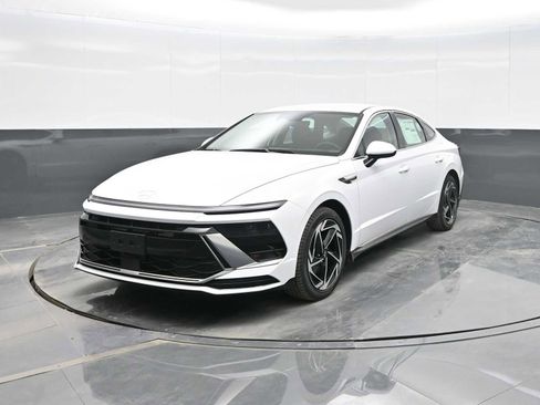 New 2026 Hyundai Sonata SEL image 1