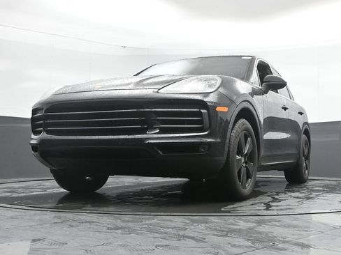 Used 2022 Porsche Cayenne Platinum Edition AWD/4WD image 46