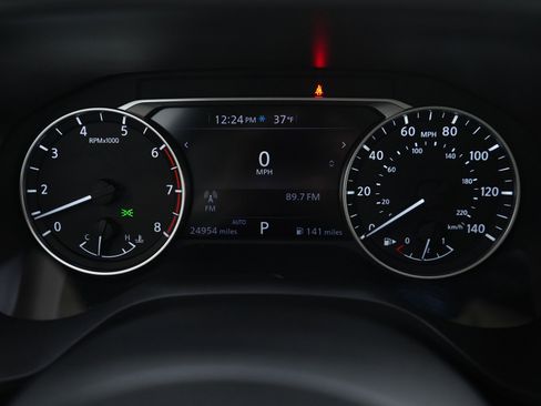 Used 2022 Nissan Rogue SV w/ SV Premium Package image 26