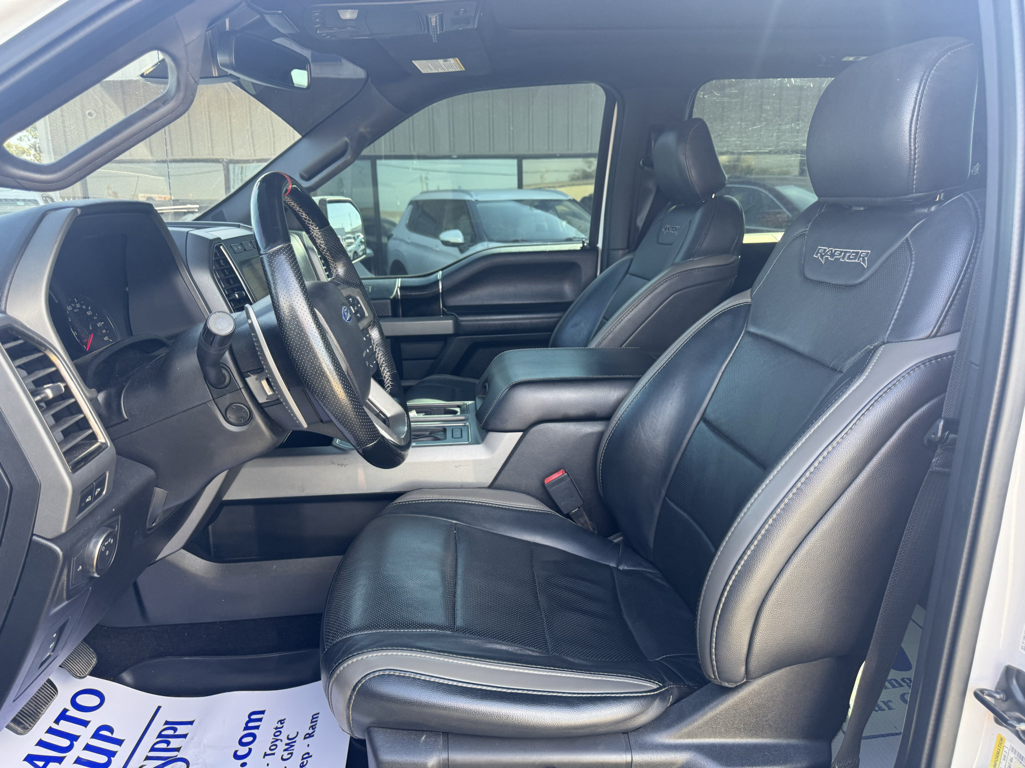 Used 2018 Ford F150 Raptor w/ Equipment Group 802A Luxury AWD/4WD image 21