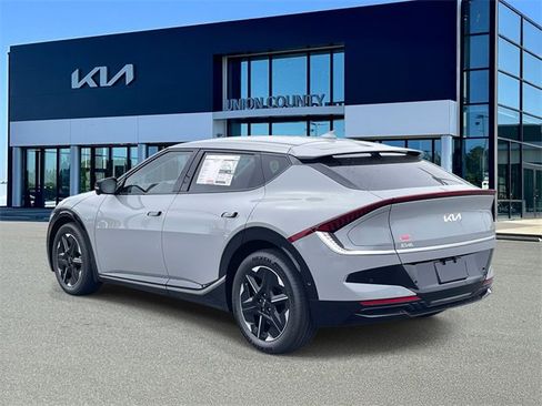 New 2025 Kia EV6 Wind image 4