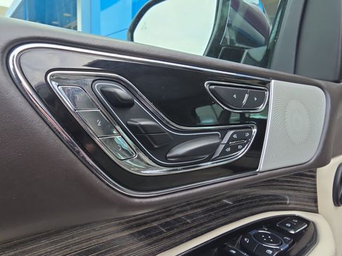 Used 2018 Lincoln Navigator L Black Label w/ Cargo Package image 16