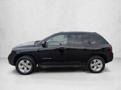 Used 2015 Jeep Compass Latitude AWD/4WD image 9