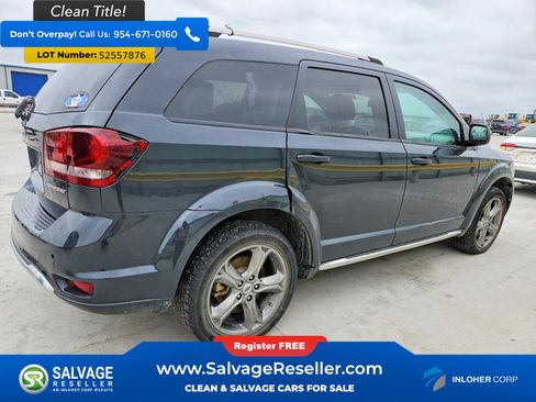 Used 2018 Dodge Journey Crossroad w/ Nav & Sun Group FWD image 4
