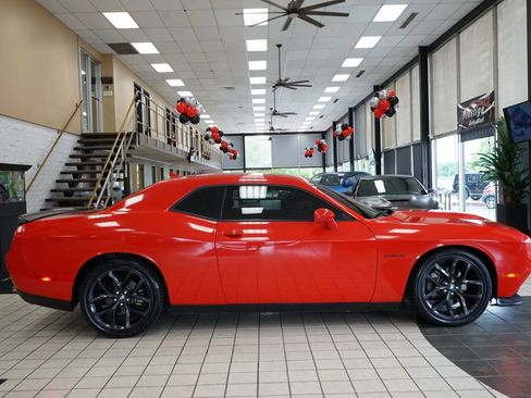 Used 2021 Dodge Challenger R/T w/ Blacktop Package RWD image 17
