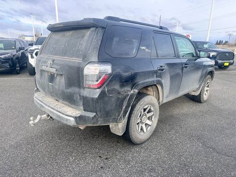 Used 2020 Toyota 4Runner TRD Off-Road image 3