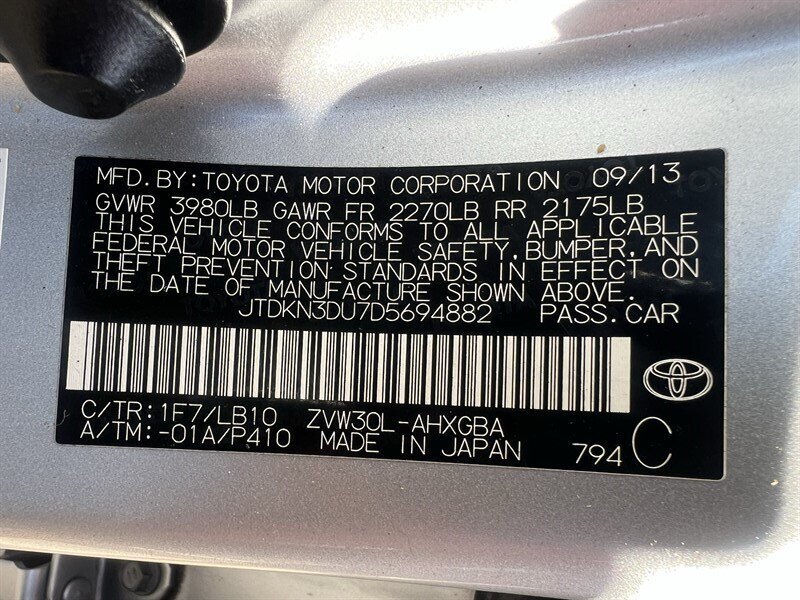 Used 2013 Toyota Prius Four w/ Deluxe Solar Roof Pkg FWD image 35