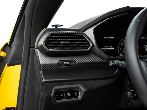 Used 2023 Lamborghini Urus Performante image 34