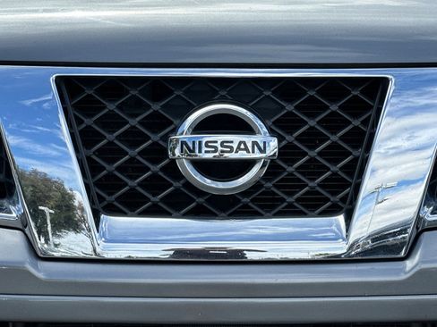 Used 2018 Nissan Frontier SV RWD image 41