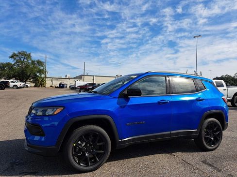 New 2026 Jeep Compass Latitude image 10
