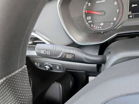 Used 2021 Chevrolet TrailBlazer LT w/ Convenience Package image 19