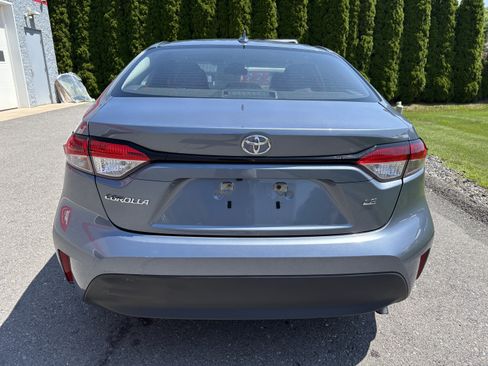 Certified 2025 Toyota Corolla LE FWD image 4