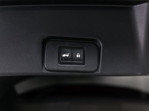 Used 2021 Nissan Rogue SL w/ Premium Package image 24