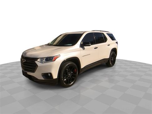 Used 2021 Chevrolet Traverse Premier w/ Redline Edition image 6