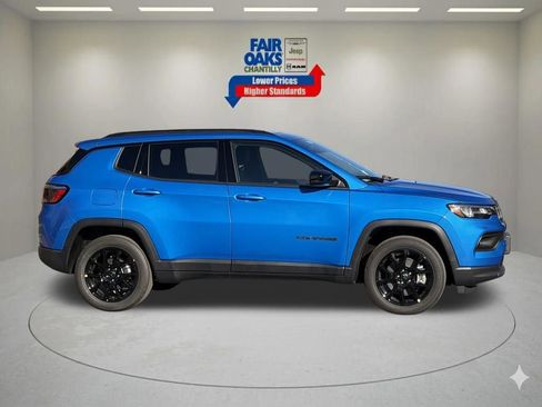 New 2026 Jeep Compass Latitude w/ Sun and Sound Group AWD/4WD image 4