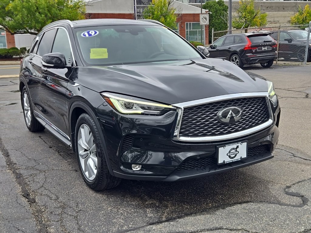 Used 2019 INFINITI QX50 Essential w/ Proactive Package AWD/4WD image 3