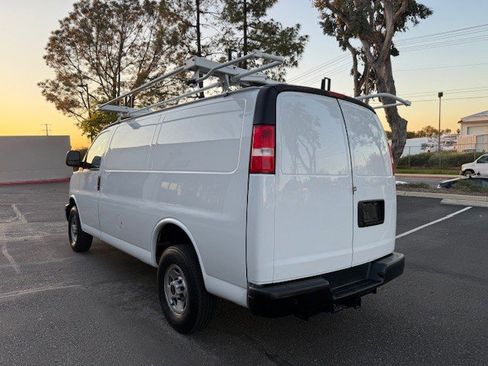 Used 2023 GMC Savana 2500 w/ Driver Convenience Package image 4