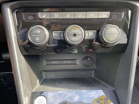 Certified 2023 Volkswagen Taos SEL AWD/4WD image 27