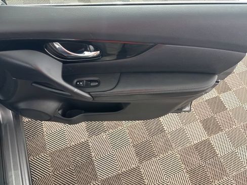 Used 2021 Nissan Rogue Sport SV FWD image 19