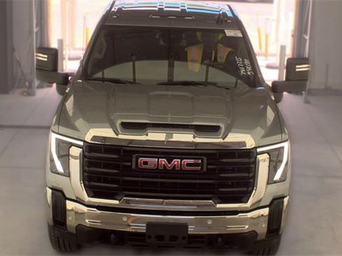 Used 2025 GMC Sierra 2500 Pro w/ 1SA Pro Safety Plus Package AWD/4WD image 2