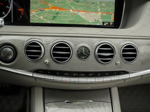 Used 2017 Mercedes-Benz S 550 Sedan image 33