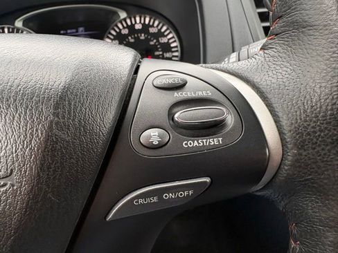 Used 2020 Nissan Pathfinder SV AWD/4WD image 26
