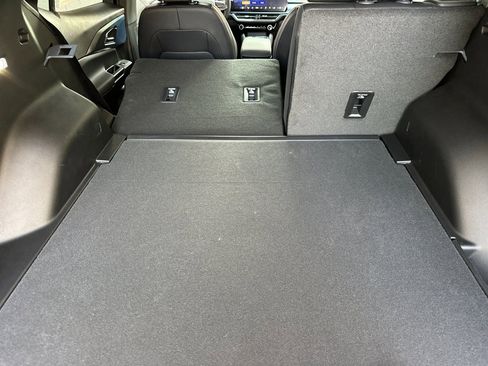 New 2026 Chevrolet Equinox EV LT image 17