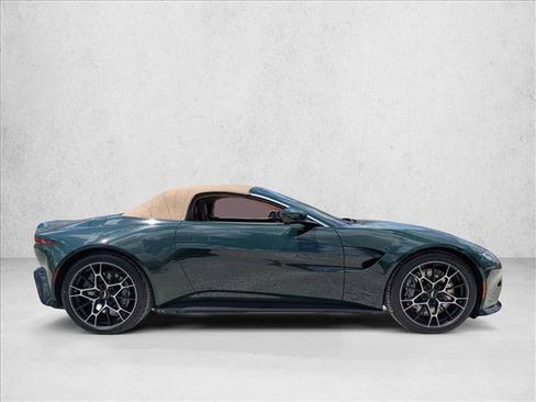 Used 2021 Aston Martin V8 Vantage Roadster RWD image 4