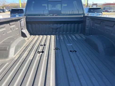 Certified 2025 Chevrolet Silverado 2500 LTZ w/ LTZ Convenience Package image 31