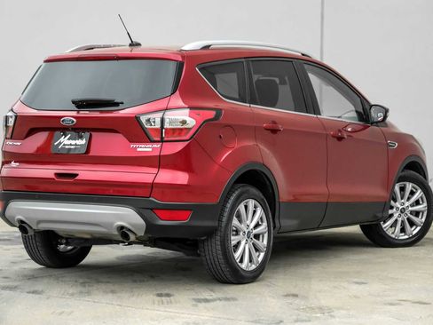 Used 2017 Ford Escape Titanium image 8