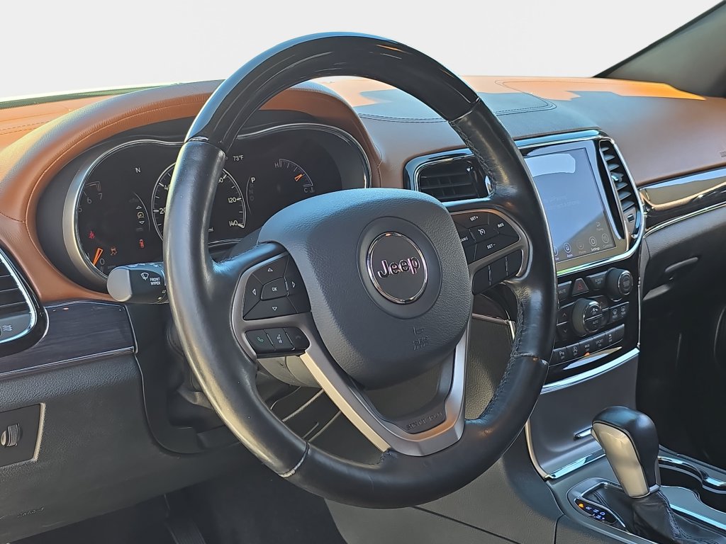 Used 2020 Jeep Grand Cherokee Overland AWD/4WD image 19