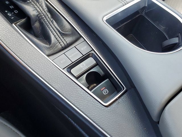 Used 2019 Toyota Avalon XSE w/ All Weather Liner Package FWD image 21