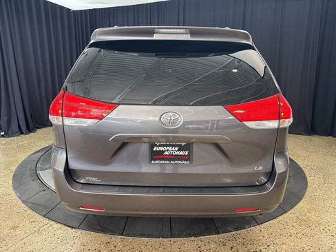 Used 2011 Toyota Sienna LE FWD image 5