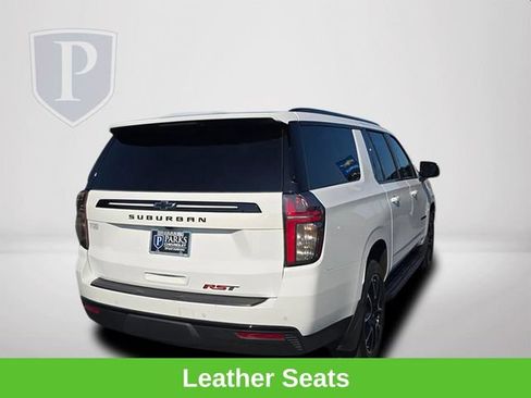 Certified 2024 Chevrolet Suburban RST w/ Luxury Package AWD/4WD image 9