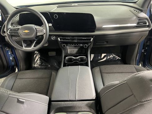 Certified 2026 Chevrolet Traverse LT w/ Sun and Wheel Package AWD/4WD image 10