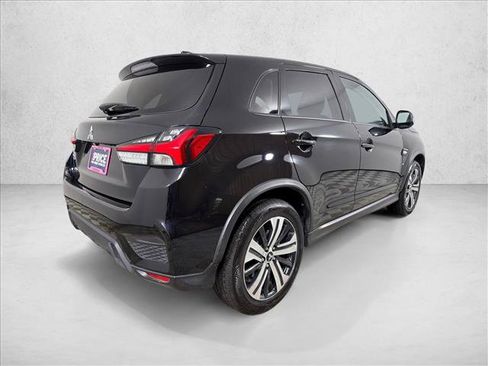 Used 2025 Mitsubishi Outlander Sport AWD image 3